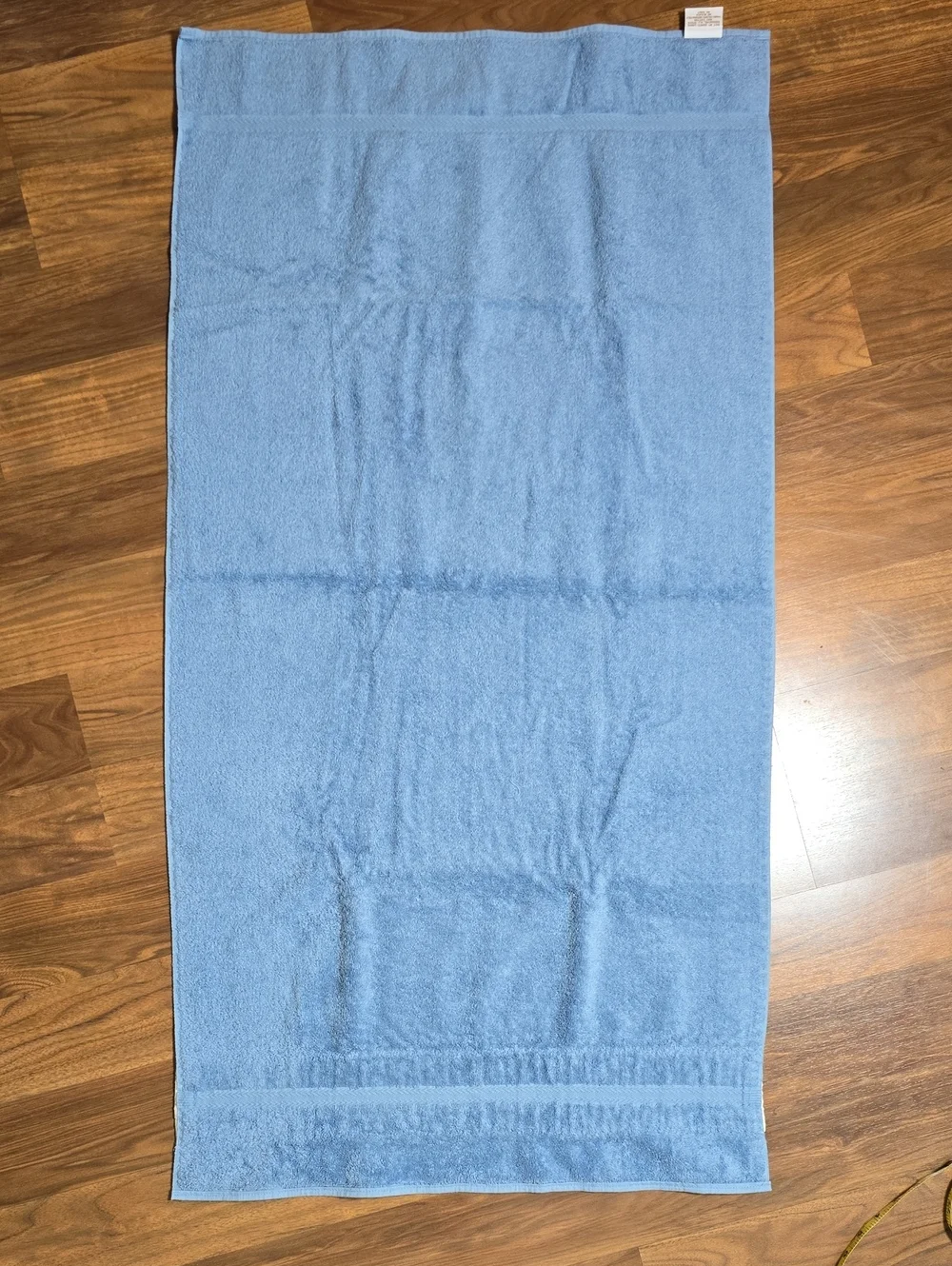 Vintage 1978 The Avanti Look Embroidered Seashell Towel